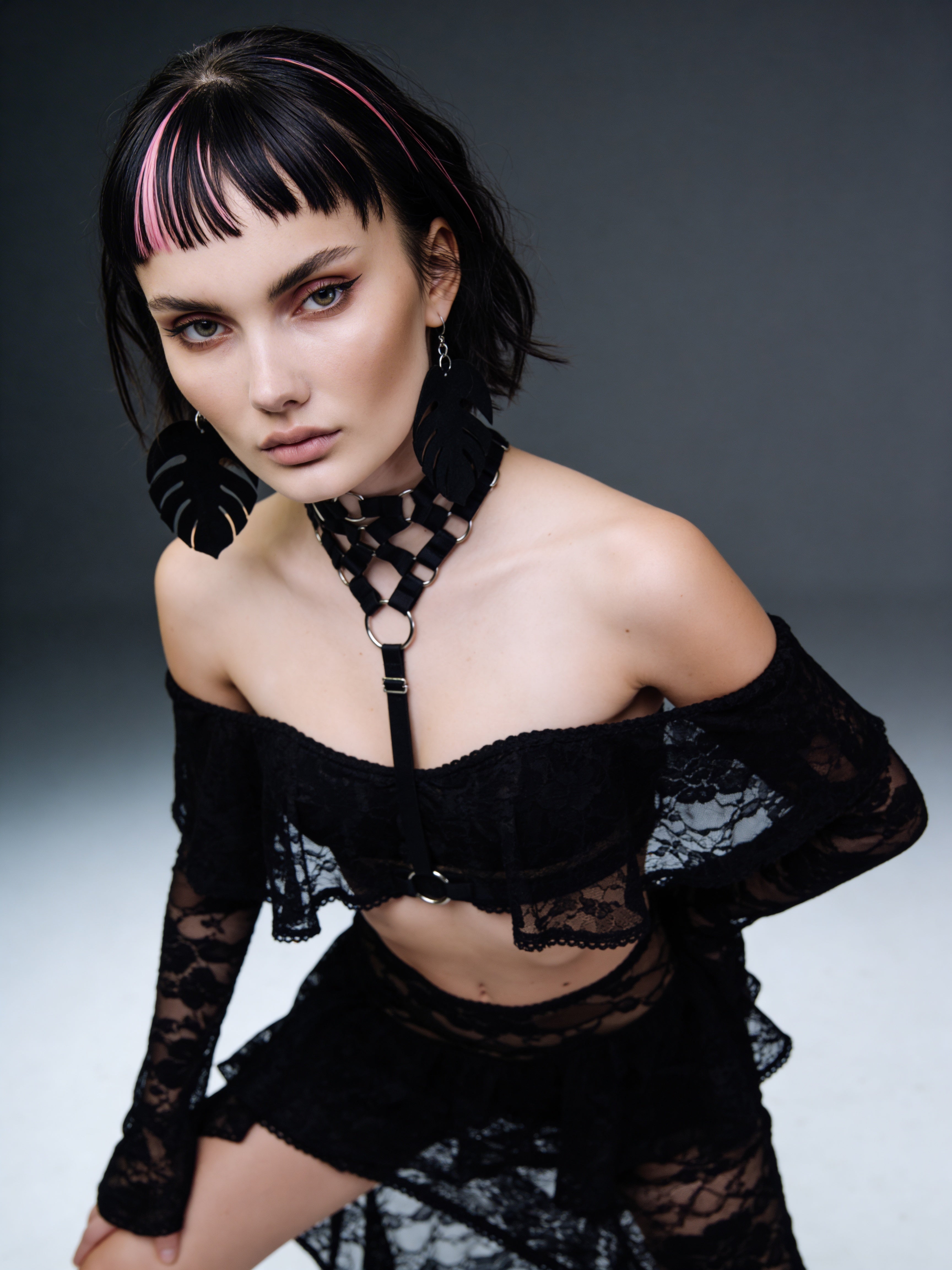 MARYLY women's lattice body harness styling detail