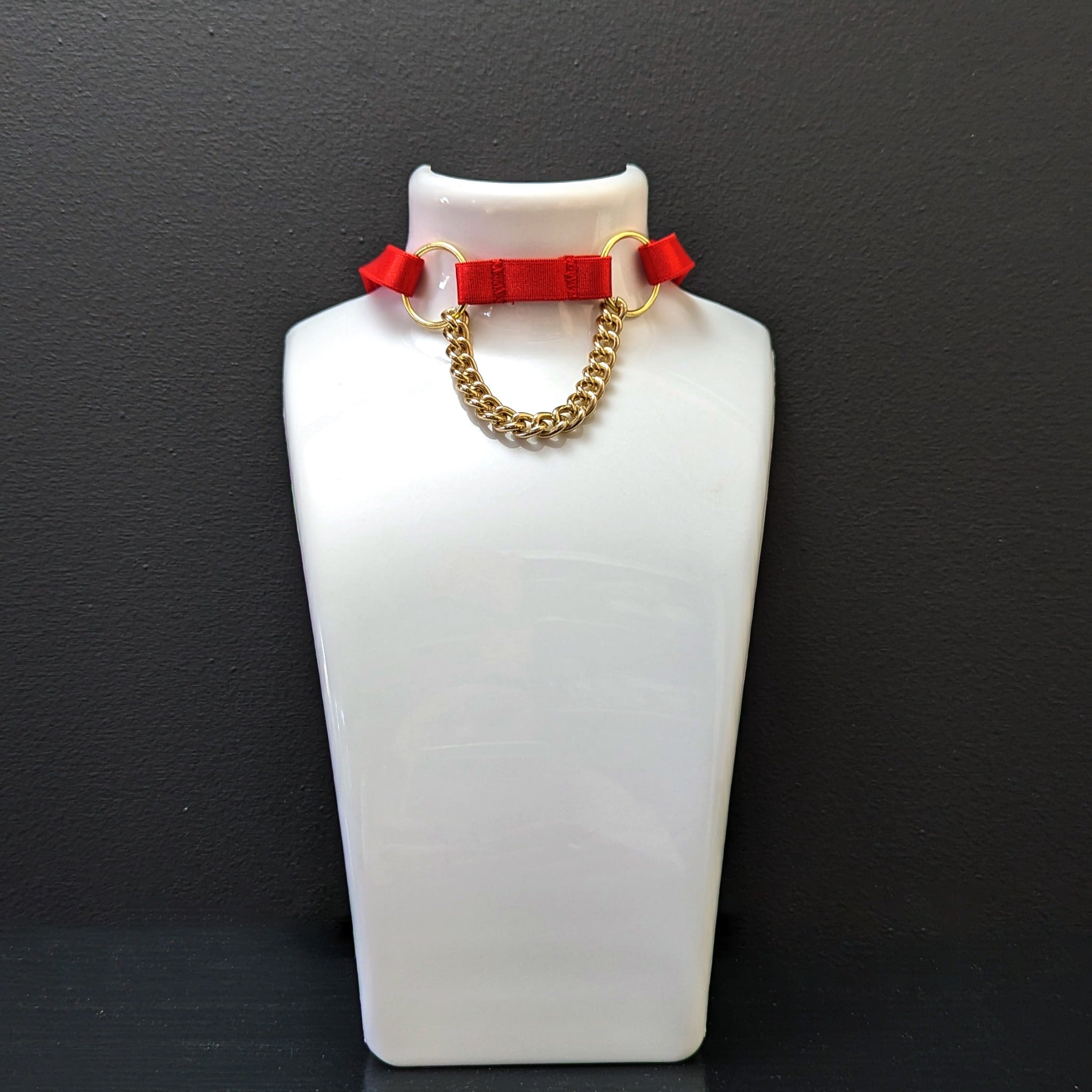 MARYLY women's chain choker in red elastic with gold hardware